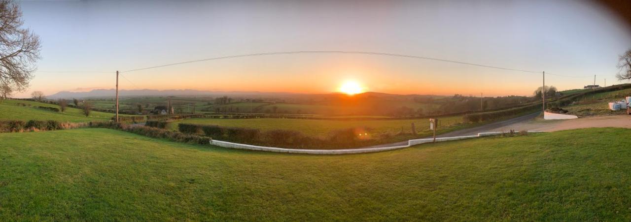 The View At 37 B&B Banbridge Bagian luar foto